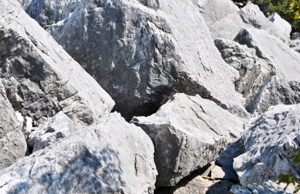 A few large dolomite rocks